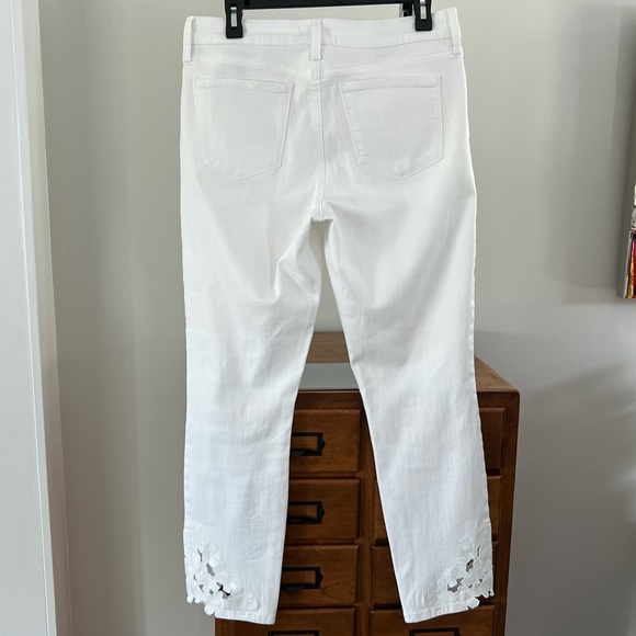 NYDJ Alina Ankle White Crop Floral Lift Tuck Capri Denim Jeans 8 - Picture 5 of 17
